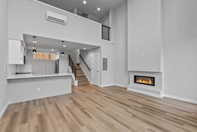 Building Photo - Stunning Brand-New Ballard Townhome with Air Conditioning
