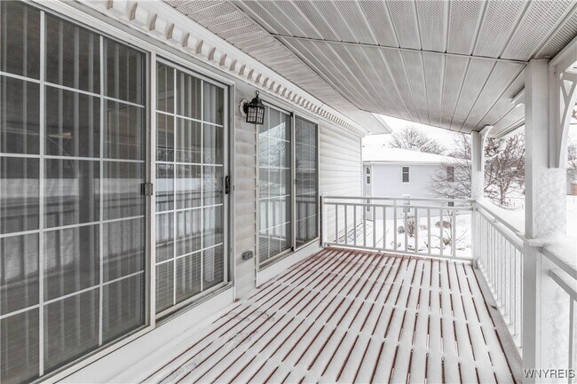 Building Photo - 1105 Youngs Rd