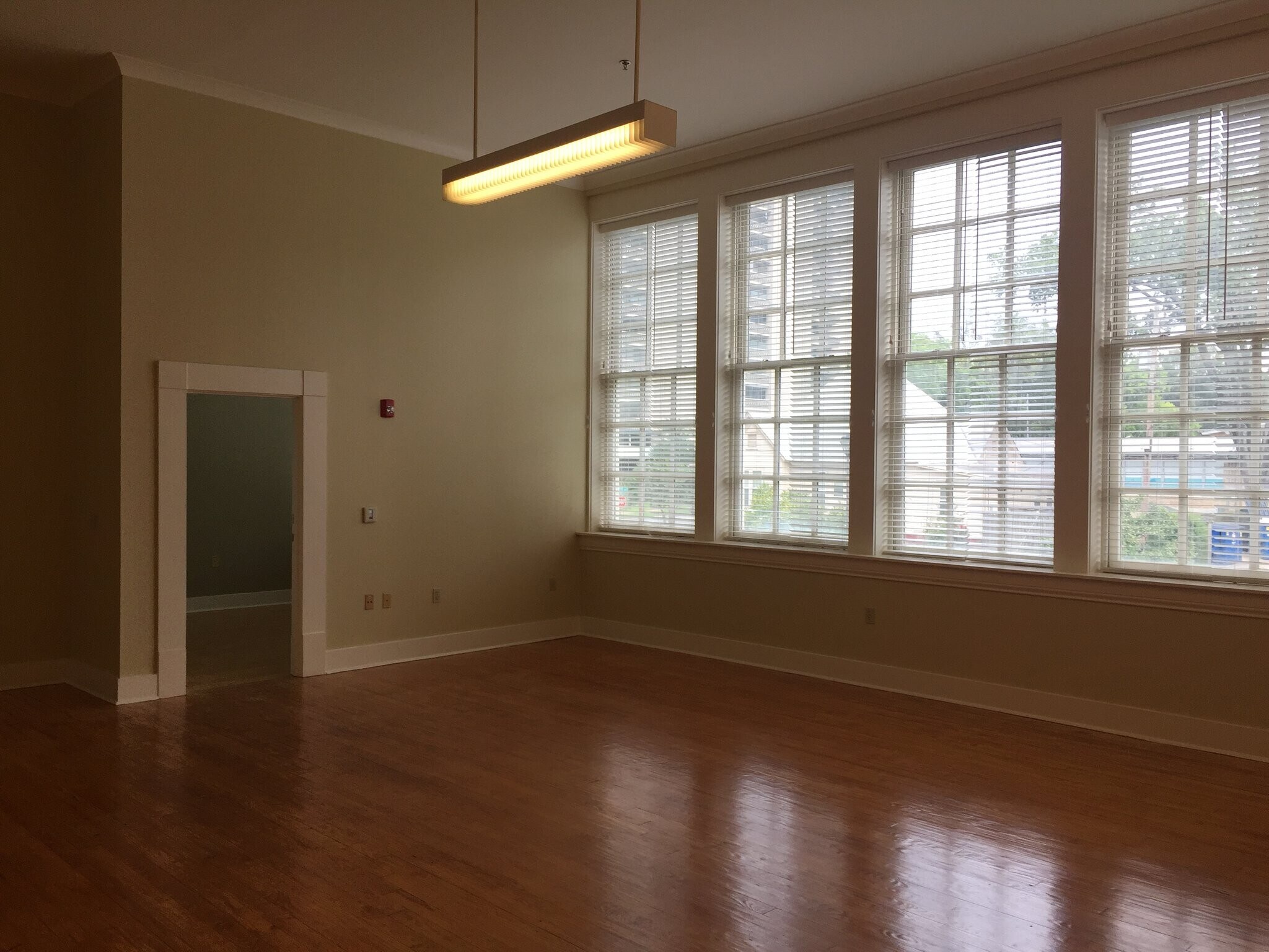 Building Photo - 715 Sherman St