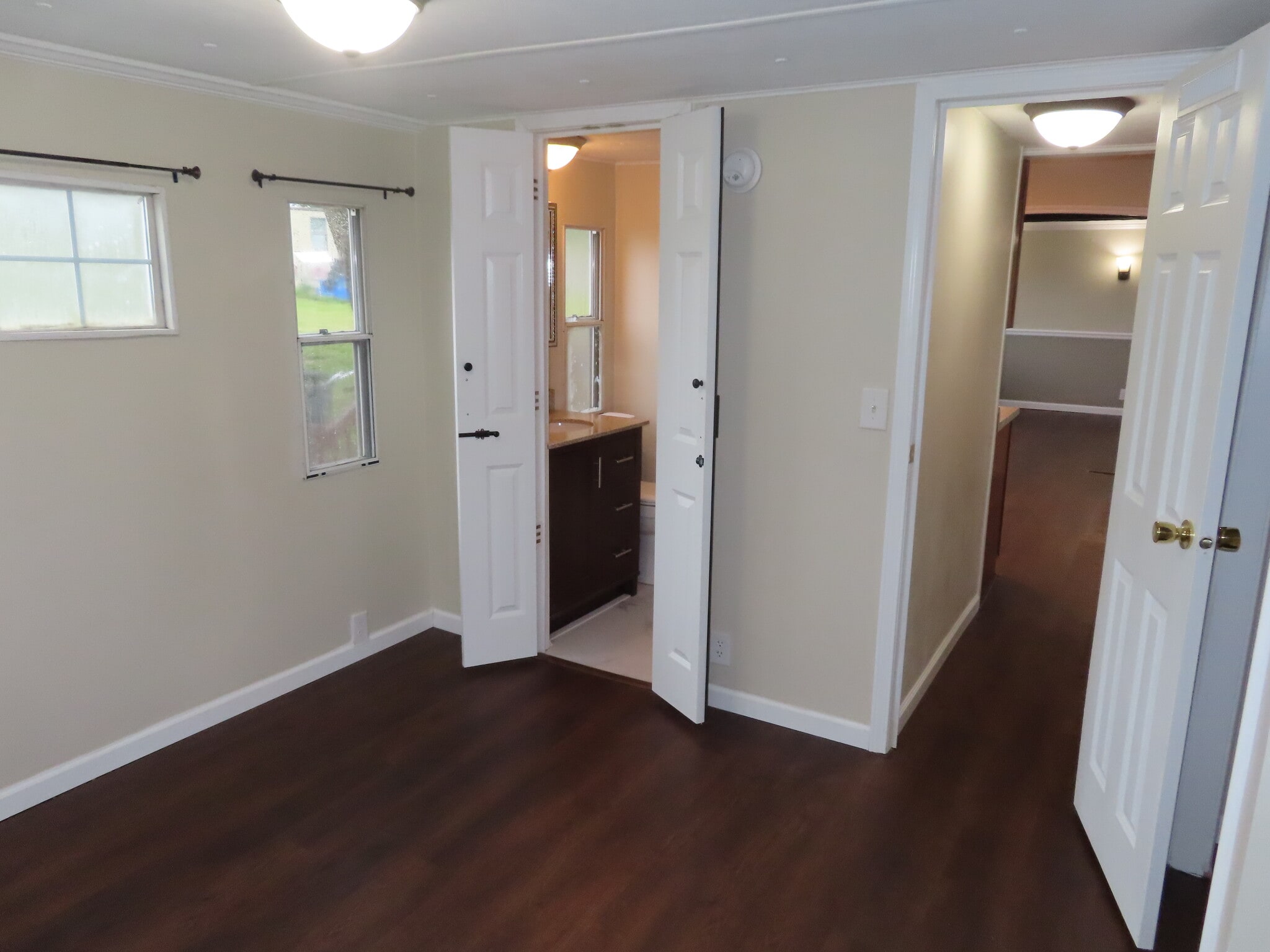 Building Photo - 8911 Pembroke Oak Grove Rd