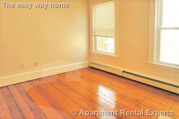 Building Photo - 339 Beacon St