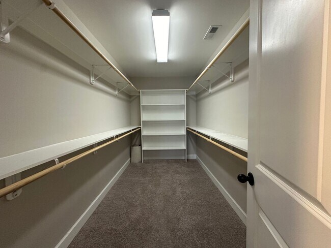 Building Photo - 4BED / 2.5BATH BEAUTIFUL HOME IN ANDERSON ...