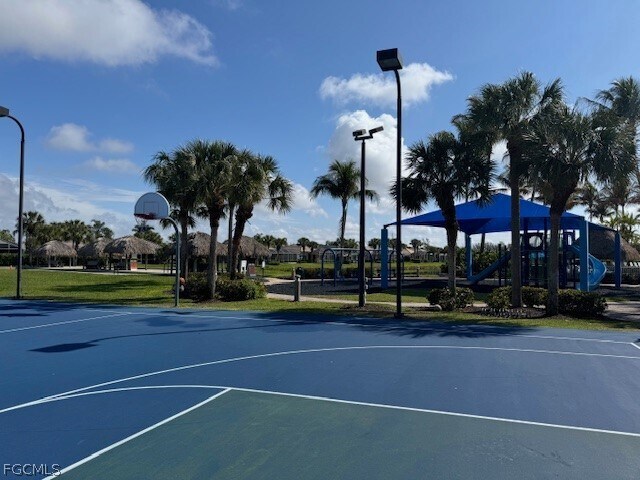 Building Photo - 2427 Woodbourne Pl