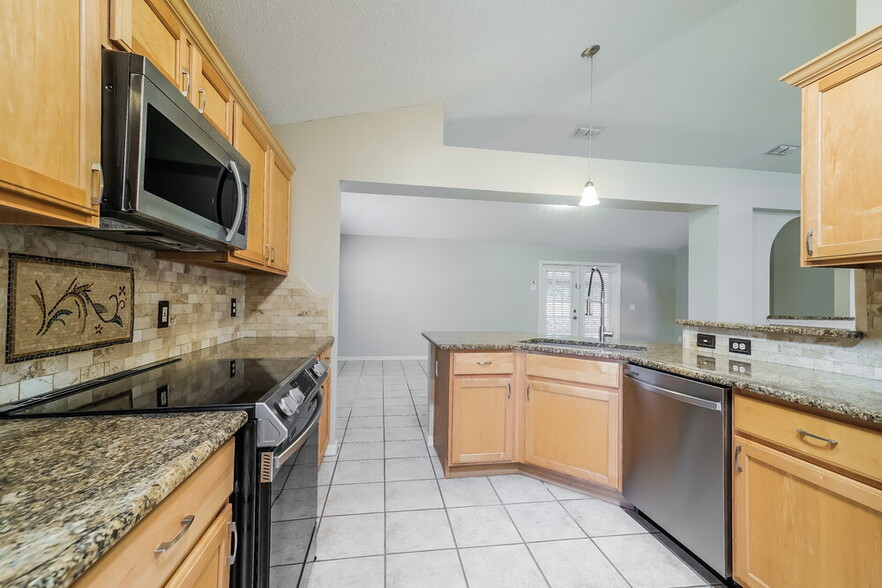 Building Photo - 128 Oak View Pl