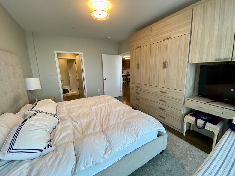 Building Photo - 150 Dorchester Ave