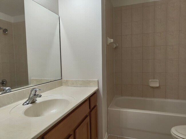 Building Photo - Three Bedroom Townhome at Cypress Lakes in Kissimmee