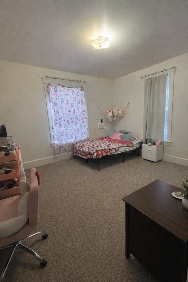 Building Photo - 1803 Hill St