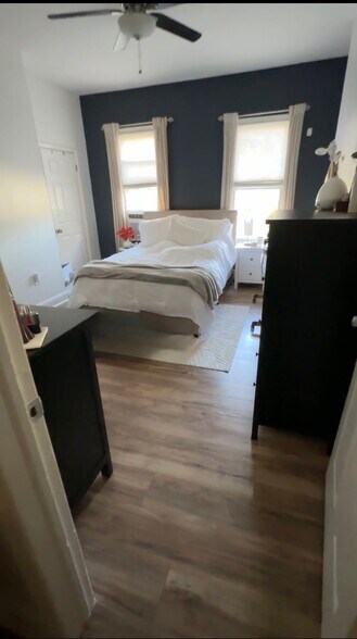 Building Photo - 37 Sayre St