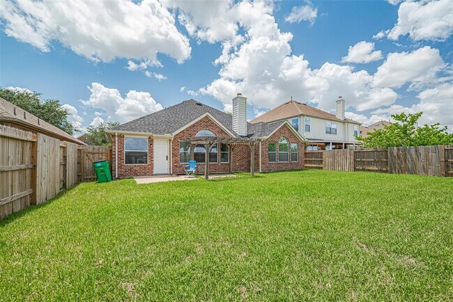 Building Photo - 5502 Baldwin Elm St