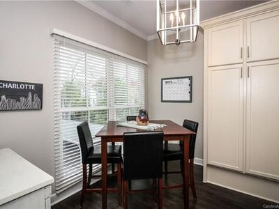 Building Photo - 2000 Euclid Ave