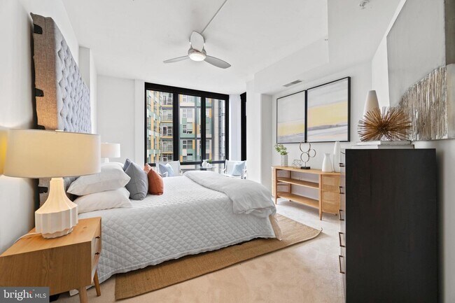 Building Photo - 2120 Vermont Ave NW