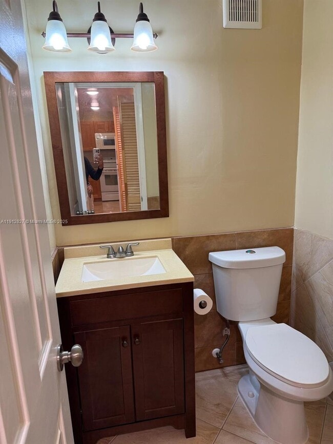 Building Photo - 3321 NW 47th Terrace