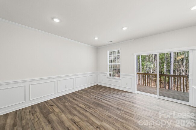 Building Photo - 1104 Bandon Dr