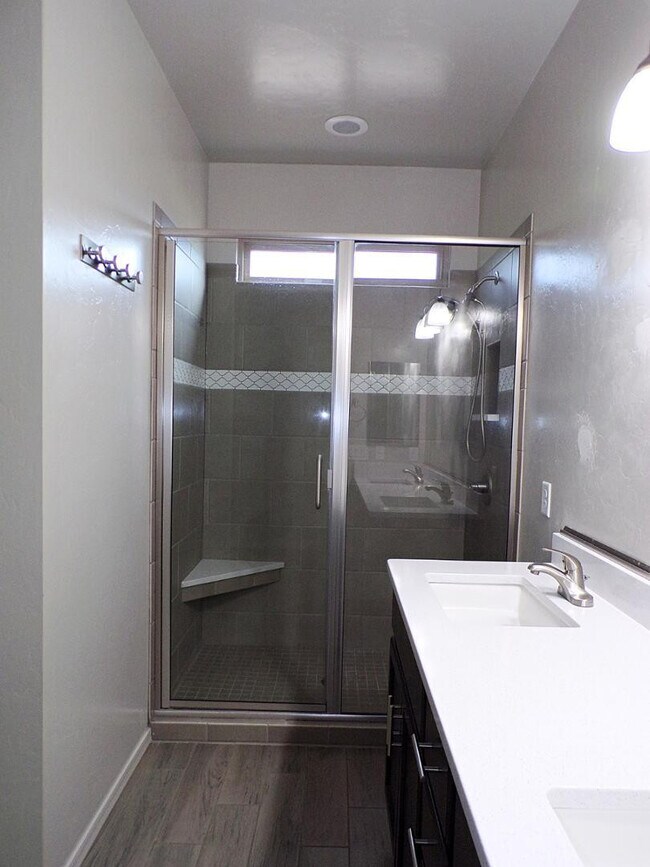 Building Photo - 6263 Saddlehorn Cir