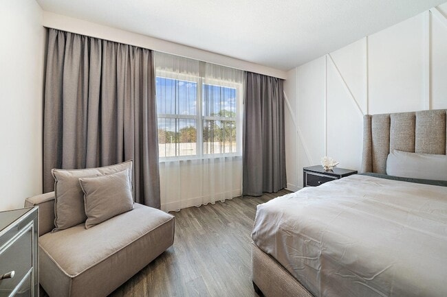 Building Photo - 4925 Pointe Midtown Way