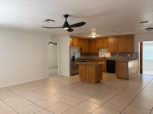 Building Photo - 3099 Deltona Blvd