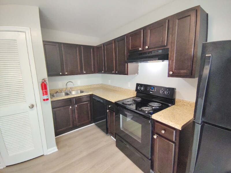Building Photo - 70 Duiguid Dr