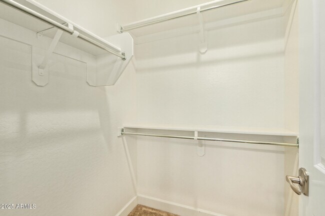 Building Photo - 4322 S Gardenia Dr