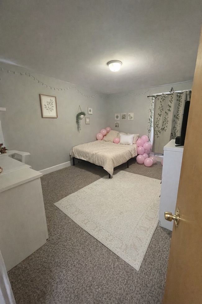 Building Photo - 1803 Hill St