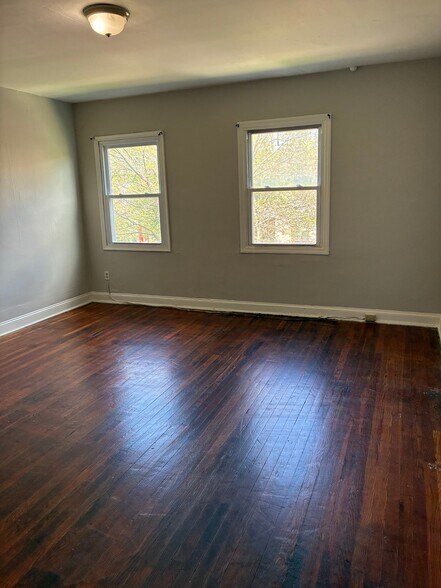 Building Photo - 1625 E St NE