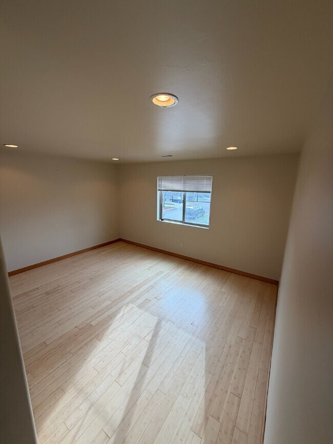 Building Photo - 1460 Juniper St