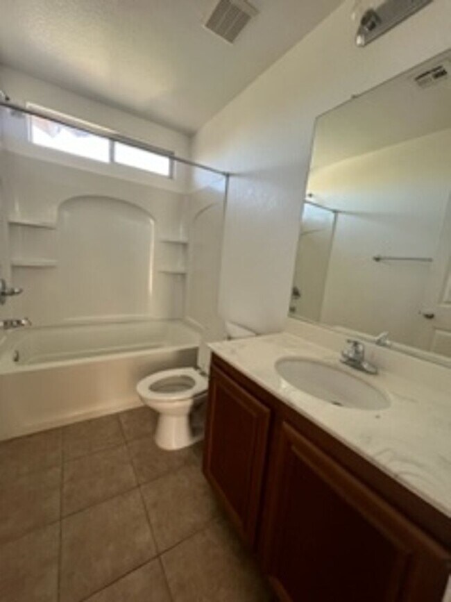 Building Photo - Henderson 3 Bedroom in Gated Community!