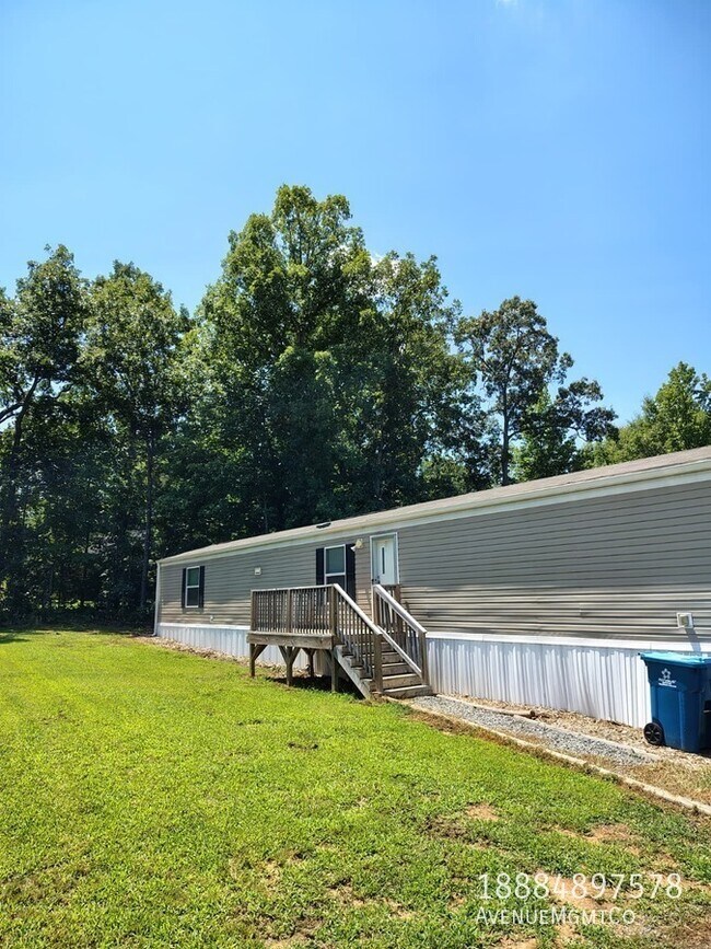 Building Photo - 323 Old Tavern Ln