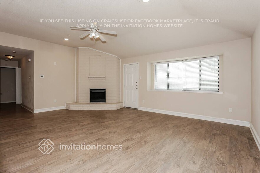 Building Photo - 2665 Claremont Dr