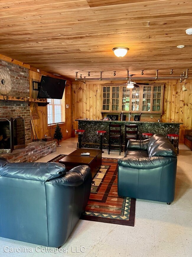 Building Photo - 3 br, 4.5 bath House - 3833 Deep Gap Road
