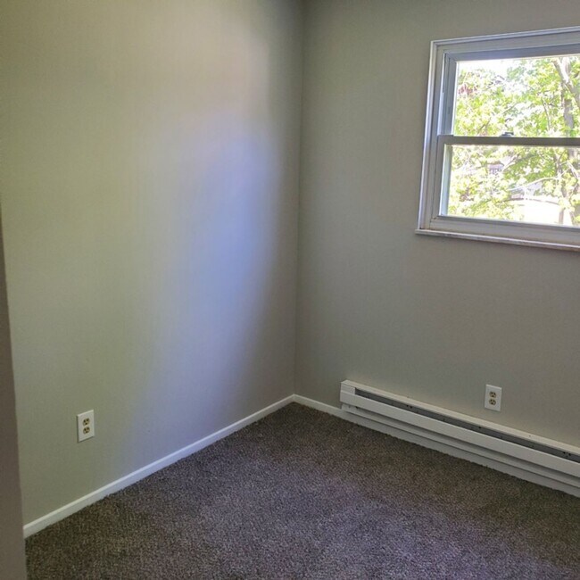 Building Photo - 3BDRM HOUSE FOR RENT