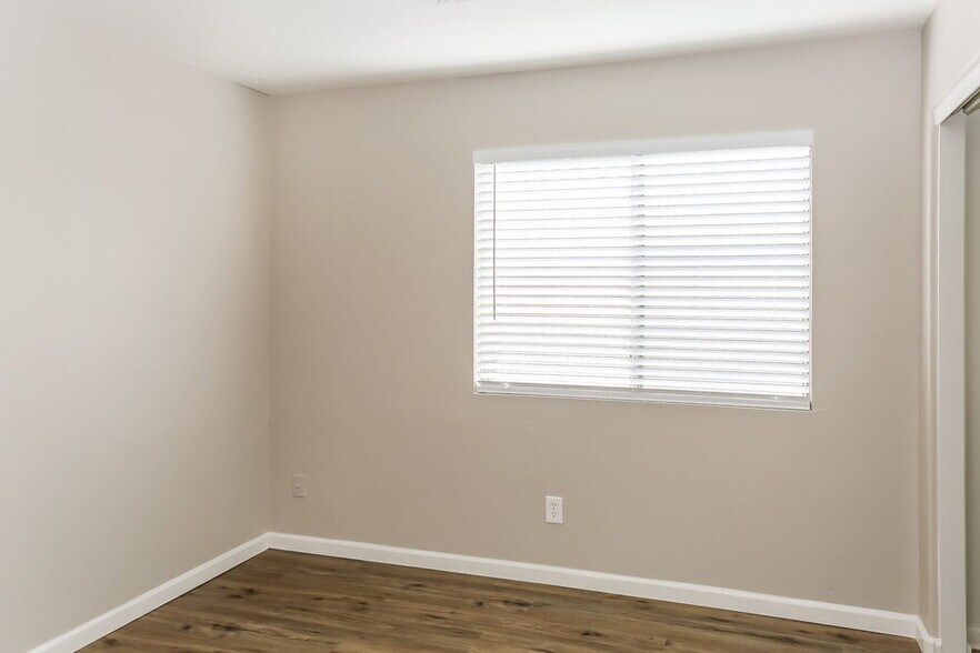 Building Photo - 6418 W Magnolia St