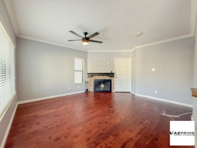 Building Photo - Stylish 2/2 Phoenix Condo with Resort-Styl...