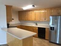Building Photo - Private Duplex Home Across from Kahala Mall