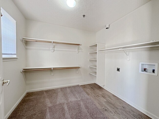 Building Photo - 19360 Chelsey Dr