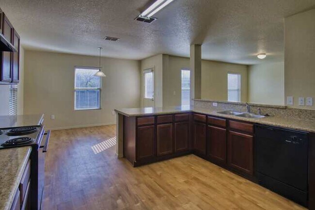 Building Photo - Hunters Pond - 10702 Goose Way, San Antoni...