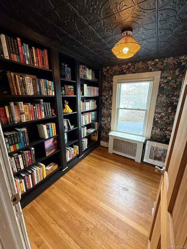 Building Photo - 22 W Church St