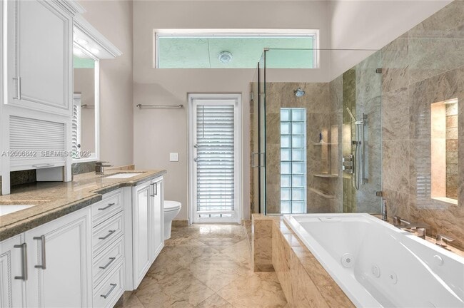 Building Photo - 1215 Balboa Ct