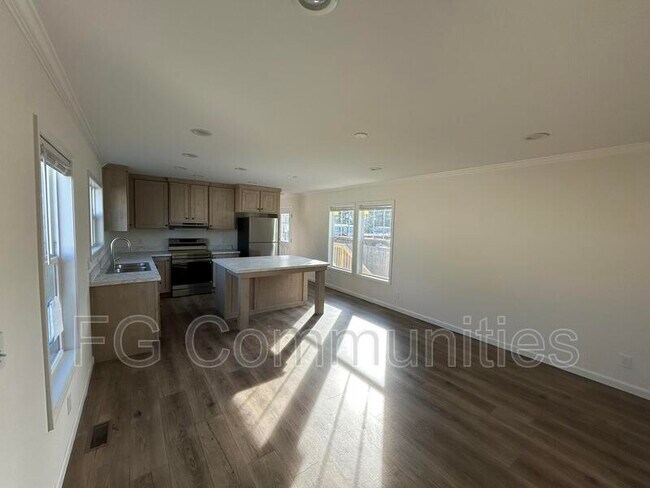 Building Photo - 213 Lineberger Rd