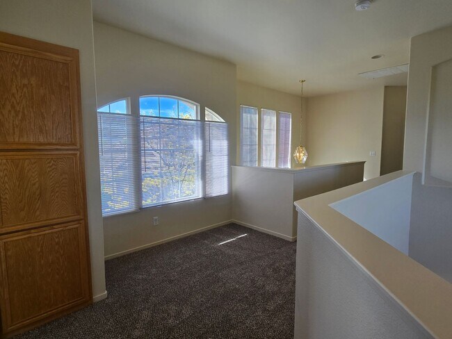 Building Photo - Beautiful South Reno Home in Gated Community