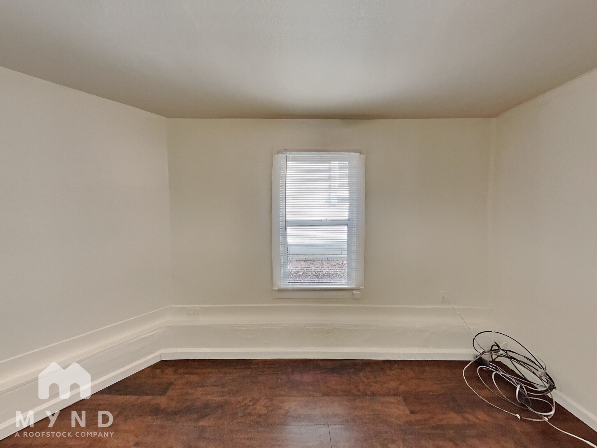 Building Photo - 325 15th St