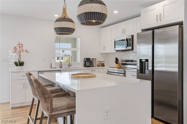 Building Photo - 3015 NW 42nd Ave