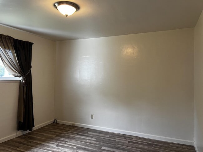 Building Photo - 1120 Austin Way