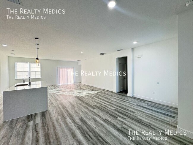 Building Photo - 310 Dogfish Way