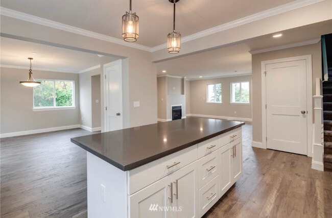 Building Photo - 311 Taylor Ave NW