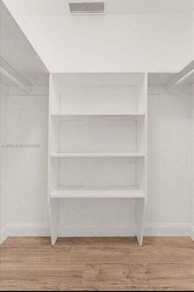 Building Photo - 7160 SW 5th Ct