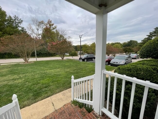 Building Photo - 4804 Hoyle Dr