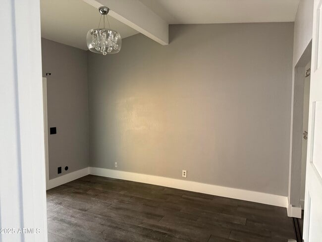 Building Photo - 1754 W Mountain View Dr