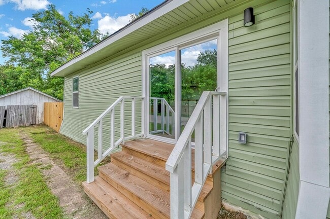 Building Photo - Newly Remodeled 4BD 2BA Home in Waco
