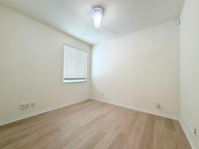 Building Photo - 673 Conservation Dr