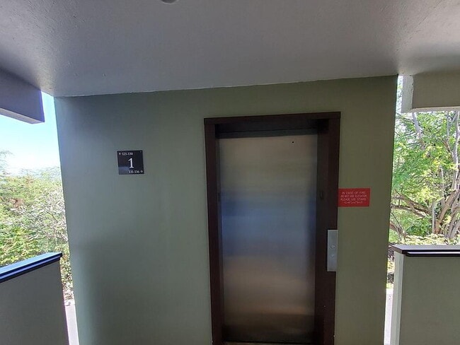 Building Photo - "Experience Island Living: Spacious 2-Bed, 2-Bath Retreat on Alii Drive!"